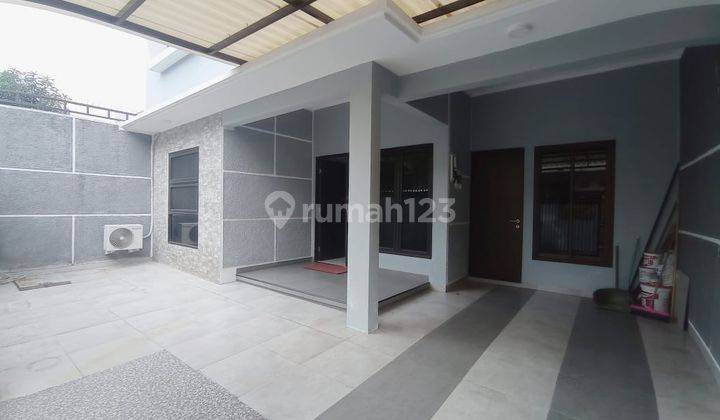 Disewakan Rumah Apik Semi Furnished Daerah Rawamangun 2