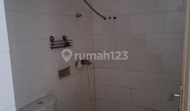 For Sale 2-Story House Needs Minimal Renovation In Taman Modern 2