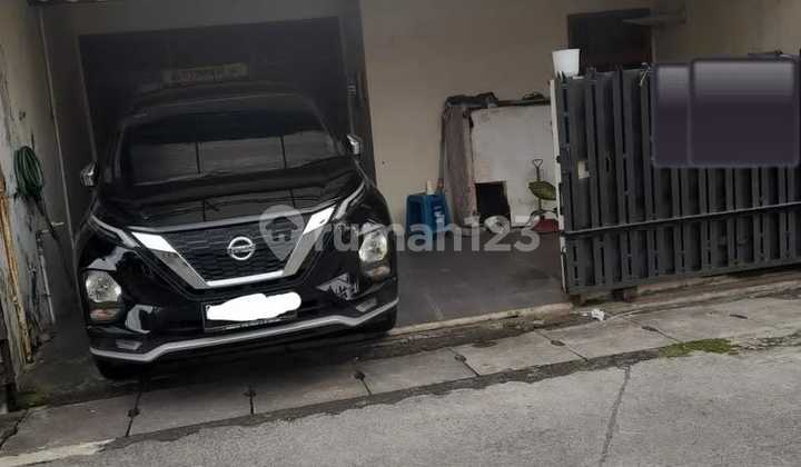 Dijual Cepat Rumah Butuh Renovasi Lokasi Strategis 1