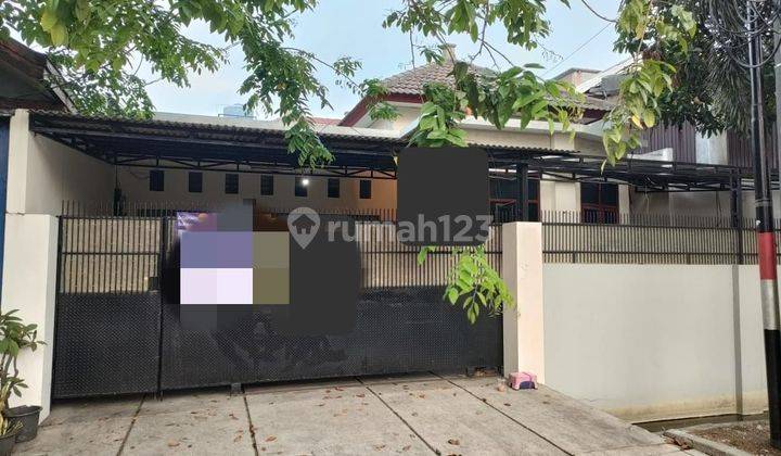 Dijual Rumah Usaha Strategis Semi Furnished Daerah Sungai Bambu  1