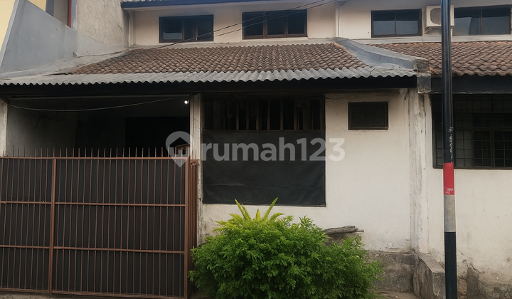 Dijual Rumah Non Furnish 1.5 Lantai 4 Kt 2 Km