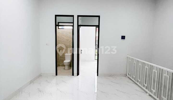 Dijual Rumah 2 Lantai di Sektor V Siap Huni 2