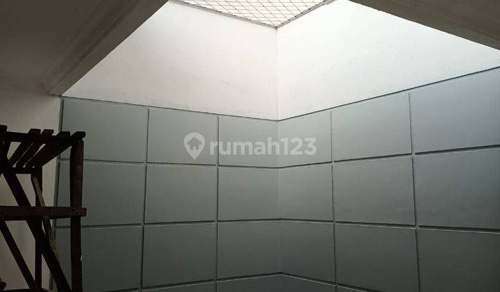 Dijual Rumah 2 Lantai Di Perumahan Taman Modern 2