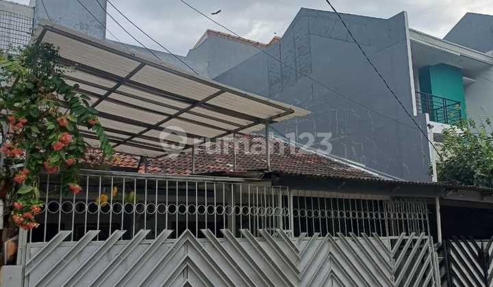 Disewakan Rumah Semi Furnished 1.5 Lantai Di Kelapa Hibrida