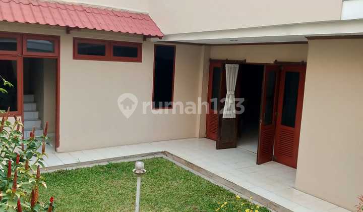 Dijual Rumah Mewah & Asri 2.5 Lantai Siap Huni Tinggal Bawa Koper 2