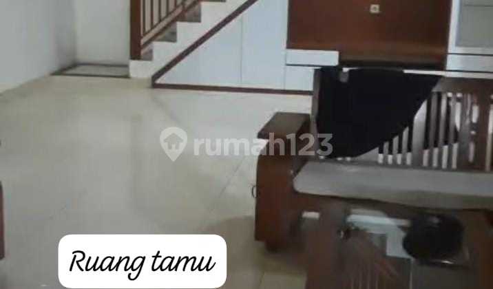 Disewakan Rumah Bagus Dan Rapi Lokasi Strategis  2