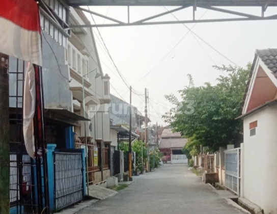Dijual Rumah 2.5 Lantai Full Furnish Lokasi Bebas Banjir 2