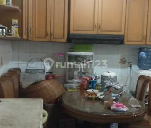 Dijual Rumah 2.5 Lantai Lokasi Strategis 2