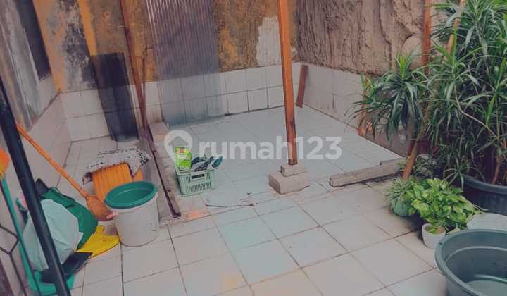 Dijual Rumah 1.5 Lantai 3kt 2km Siap Huni 2