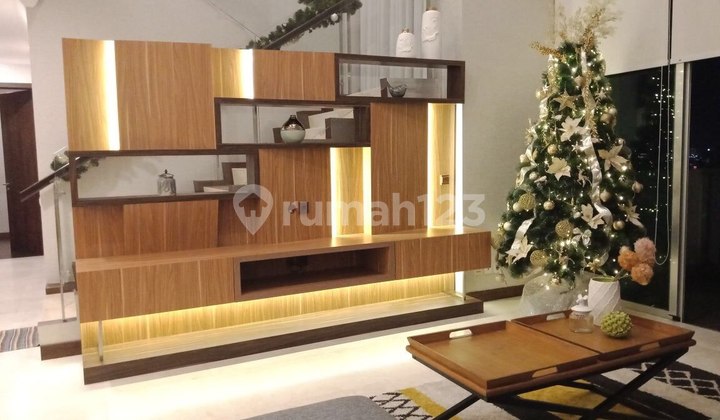 Apartment Kemang Village Royal.suite 4 Bedroom, Fully Furnished