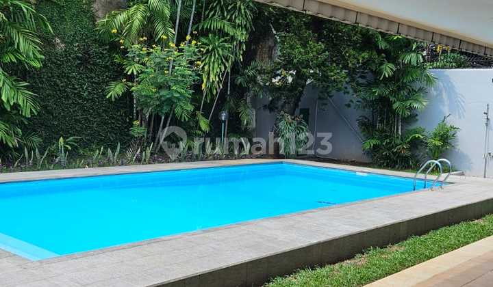 Rumah Kemang Rapi Dan Terawat.luas.swimming Pool Kitchen.yg.besa 2