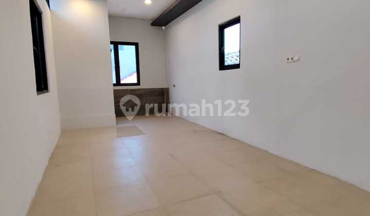Jual Sewa Rumah Full Furnished di Komplek Dian Permai 2
