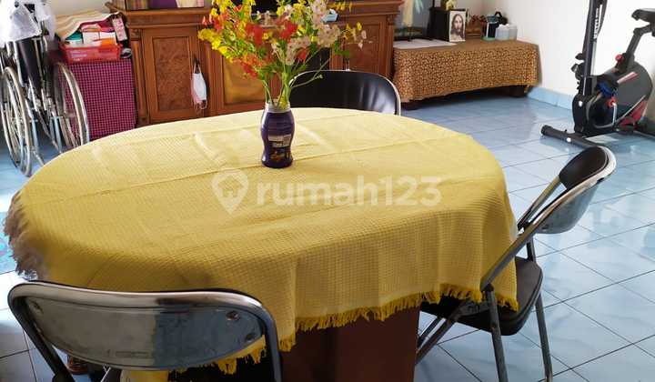 Rumah Tua Sayap Riau Jalan Saninten Strategis