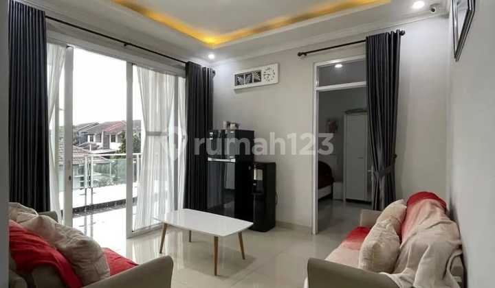 Rumah Mewah Full Furnished ada Kolam Renang di Taman Kopo Melati