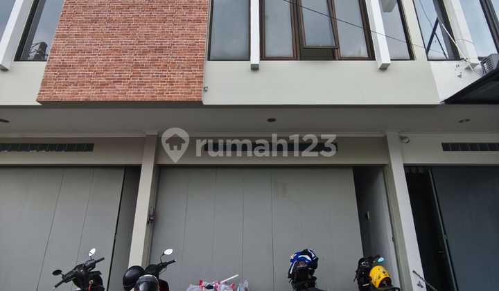 For Sale: New Shop House in Gunung Batu Pasteur