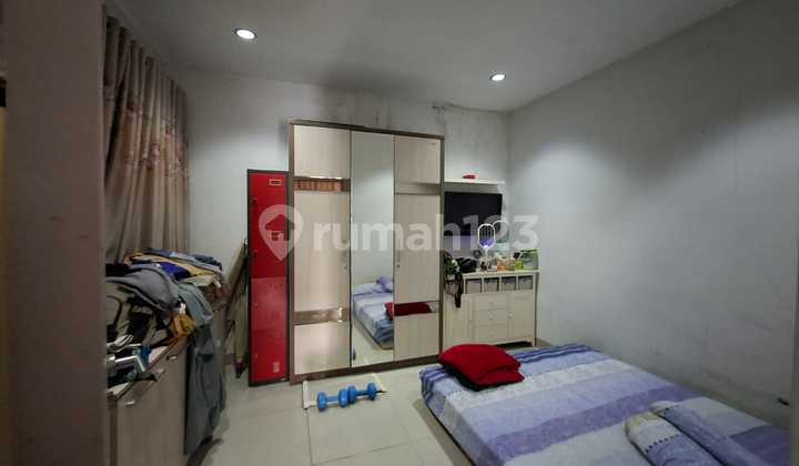 Minimalist Hook House in Riung Bandung Cluster 2