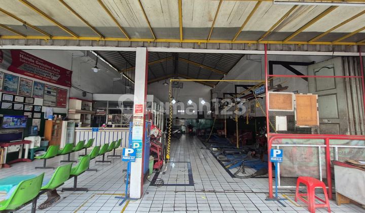 Ruang Usaha Mainroad Gunung Batu Pasteur