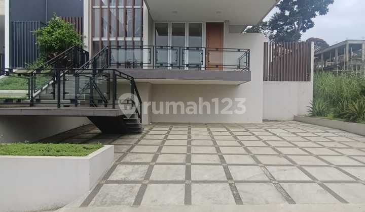 Luxurious Green Home in Citra Green Dago Bandung