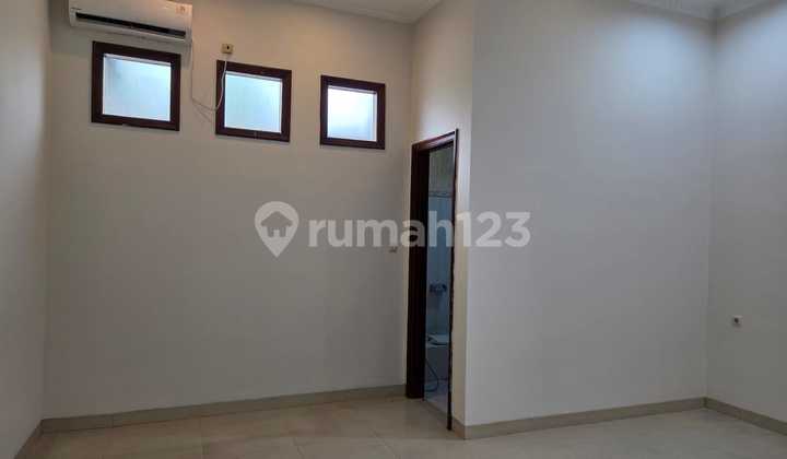 Rumah Bagus Siap Huni di Singgasana Pradana 2