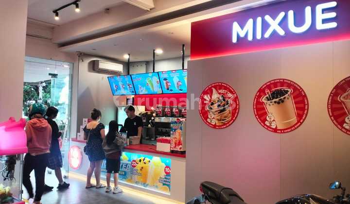 Jarang Ada Ruko Rendeng Jl. Singgasana Raya