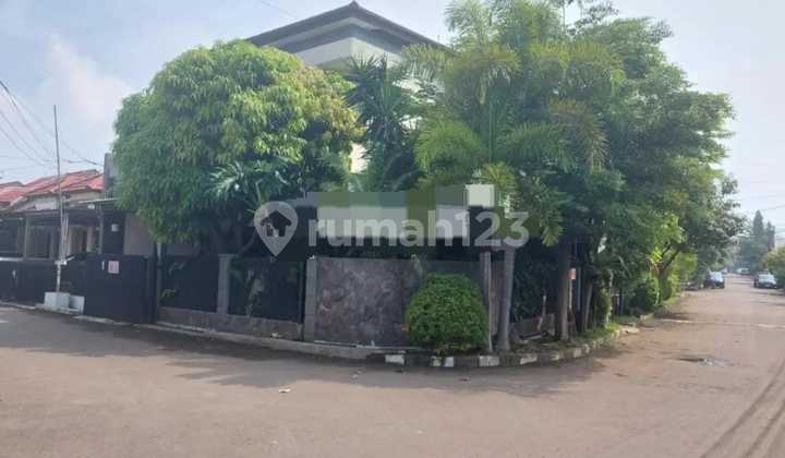 Rumah Hoek Nyaman di Puri Dago Arcamanik