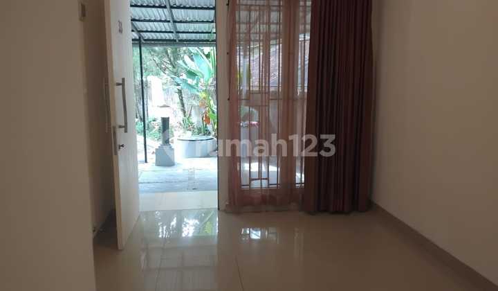 Rumah Nyaman Siap Huni di Cigadung Greenland