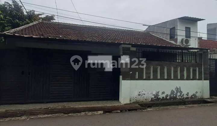 Affordable House in City Center on Jl. H. Samsudin Ciateul 2