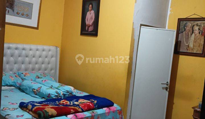 Rumah Luas Hook Strategis di Jalan Cibolerang 2