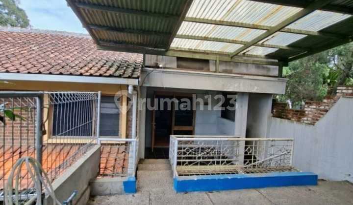 Strategic House on Main Road, Dago Atas, Ir. H. Juanda 2