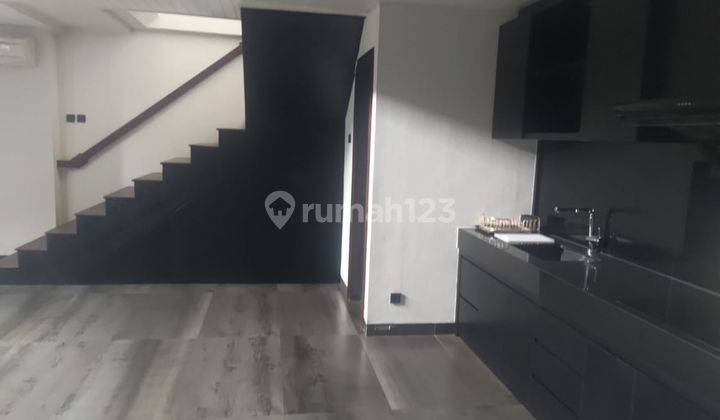 Apartemen El Royale Mezzanine Semi Furnished 1