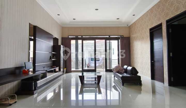 Large Spacious House on Main Road in Mekar Wangi Complex 2
