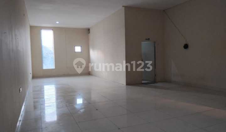 For Rent, Ready-to-Occupy Shop House on Jl. Ciremai Raya, Cirebon 1