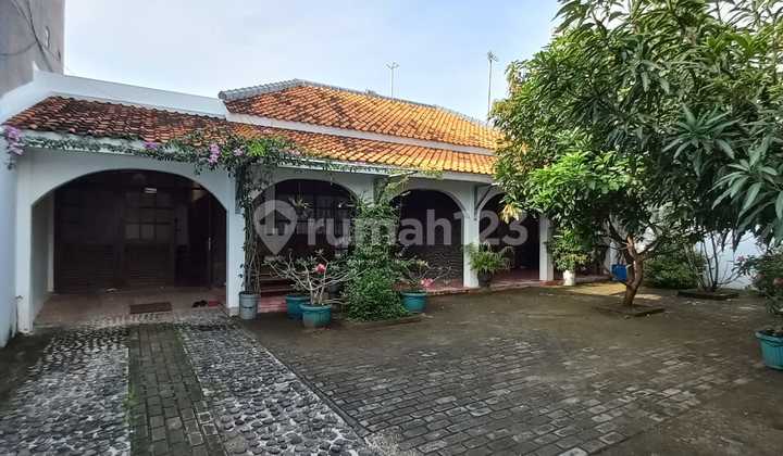 Spacious House in Central Cirebon City Strategic Location