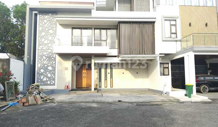 Luxurious 2-Story House Ready to Live In at Pegambiran Residence Cirebon 2