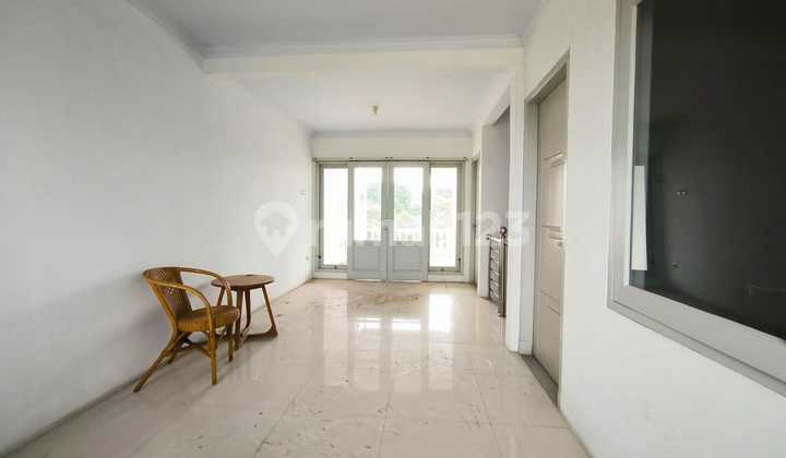 Disewakan Rumah Bagus 3 Lantai Di Jl. Saputra, Cirebon 1