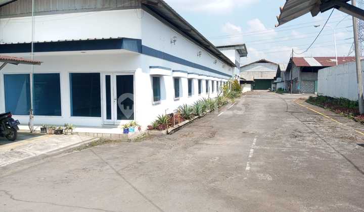 For Rent Ready-to-Use Spacious Warehouse in Kanci, Cirebon.
