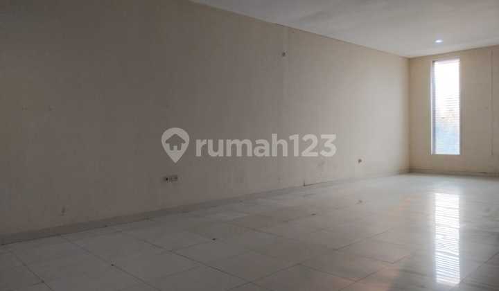 For Rent, Ready-to-Occupy Shop House on Jl. Ciremai Raya, Cirebon 2