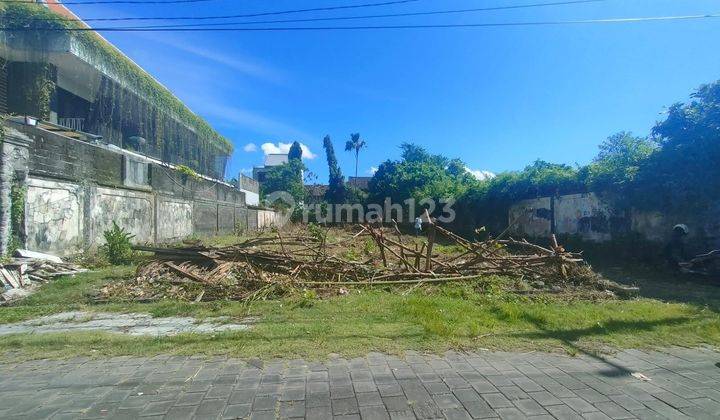 Dijual Tanah 815 m² Hadap Utara di Jl. Merdeka, Bali 1