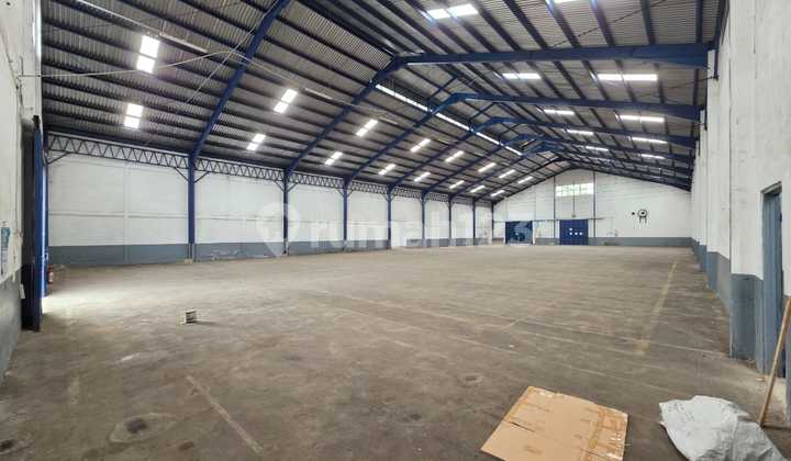 Spacious Ready-to-Use Warehouse Location in Cirebon City Spacious Ready-to-Use Warehouse Location in Cirebon City
