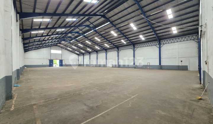 Spacious Ready-to-Use Warehouse Location in Cirebon City Spacious Ready-to-Use Warehouse Location in Cirebon City