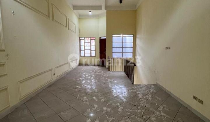 For Rent: 3-Story Ready-to-Use Shop House on Jl. Karanggetas, Cirebon 2