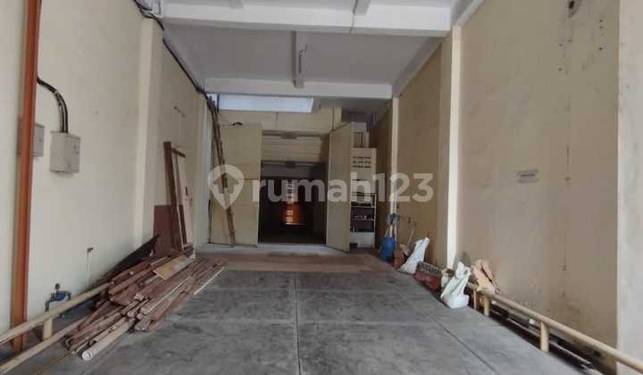 Disewakan Rumah Luas Di Daerah Ramai Pekiringan, Cirebon 2