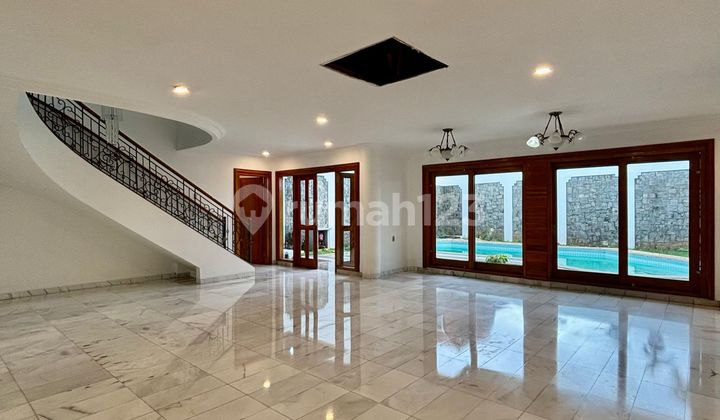 Rumah Mewah 2 Lantai Cocok Untuk Kantor/hunian Lokasi Strategis 2