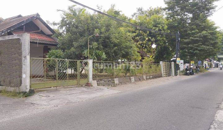 Tanah Luas Bonus Rumah Lokasi Strategis Condong Catur Sleman 2