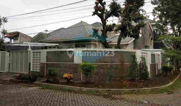 Rumah Ciamik Tenggilis 2