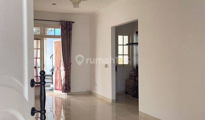 Yw.048 Dijual Cepat Rumah 2 Lantai Siap Huni Unfurnished di Legenda Wisata  2