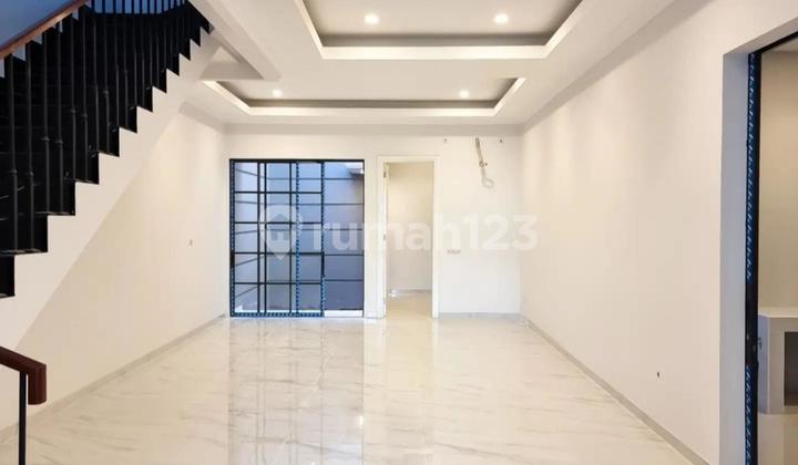 Dijual Rumah Mewah Araya 2 Surabaya 4KT 4KM Strategis 1