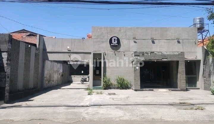 Commercial Building for Rent in Rungkut Asri Utara, Suitable for Coffee Shop, etc.
