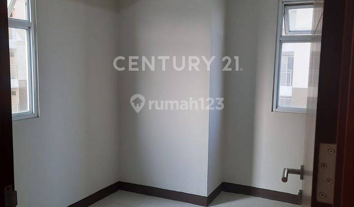 Pluit Sea View Apartment 2BR Low Floor Pool And Sea View 2