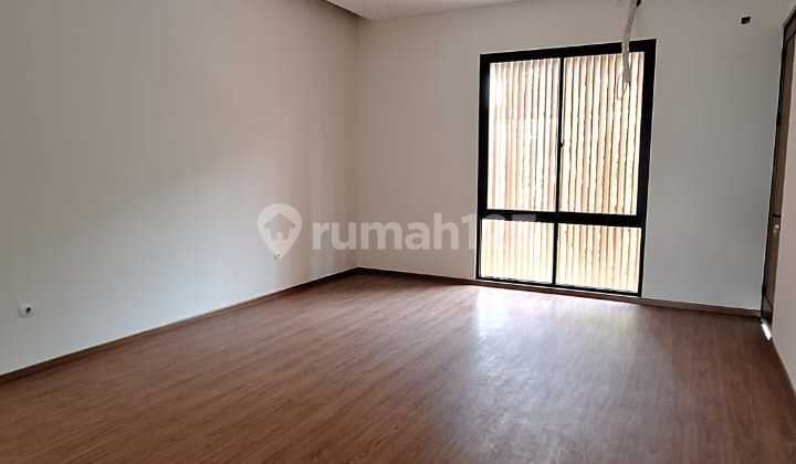 RUMAH CANTIK DI ANGGREK LOKA BSD 2 LANTAI SEMI FURNISH  2